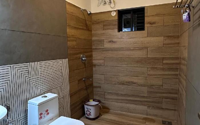 Macadamia (G) by Kilukka Farms