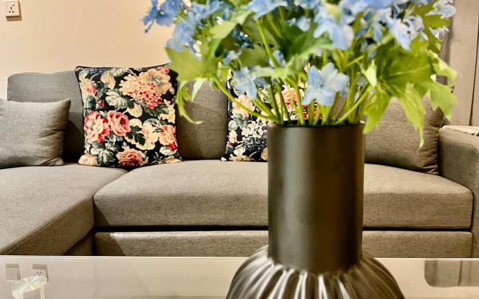 Stunning flat. 4 mins to metro