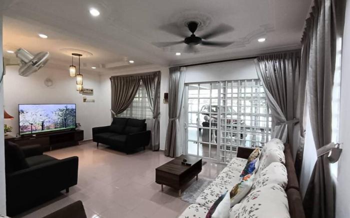Grey Fantasy Homes- Room #8