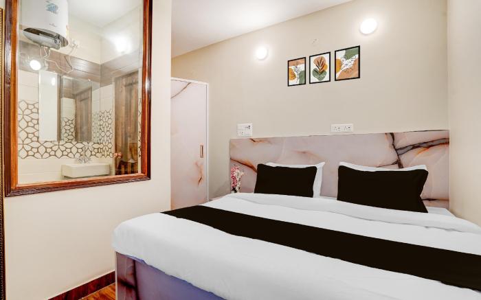 Super Hotel O Ramesh Nagar Metro Station Formerly Rosewood