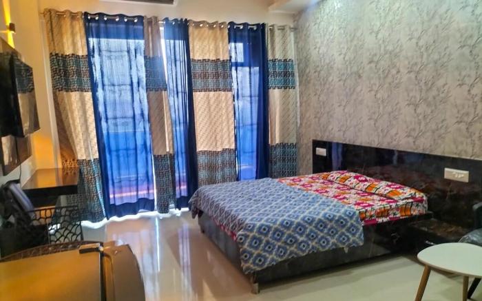 Higher Floor Studio Apartment