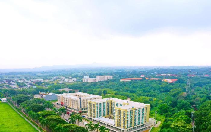 Berkeley Breeze Staycation