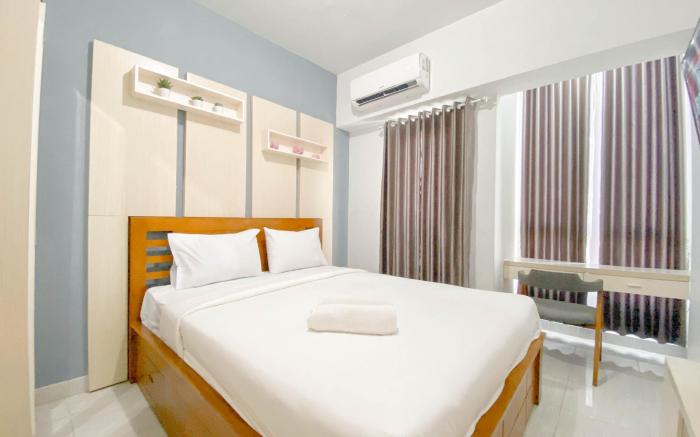 Simple White Studio The Alton Semarang By Travelio