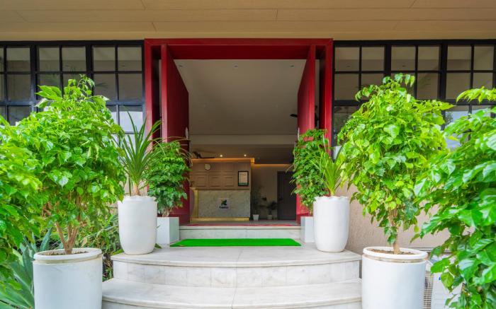 Treebo Raahgir Suites