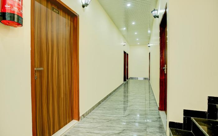 Super HOTEL O R.K STAY