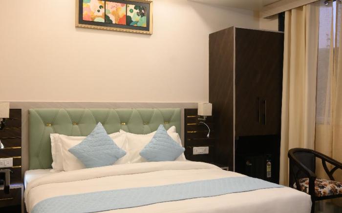 Hotel Kashi Crown