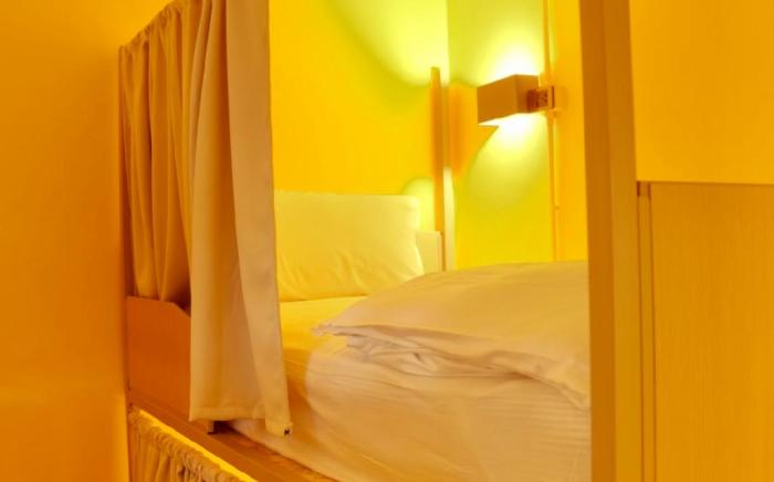 Bed & Beach Hostel Karon