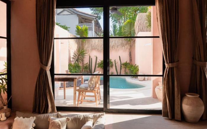 Casa Papaya-2BR Tropical w/Pool•Walk to Beach&Café