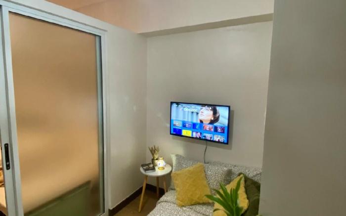 Den and Then: City view/Private Balcony/Karaoke