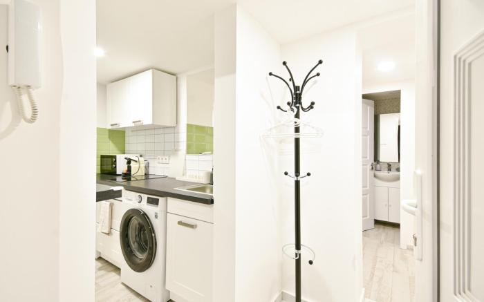 Theater District Retreat W AC by NW