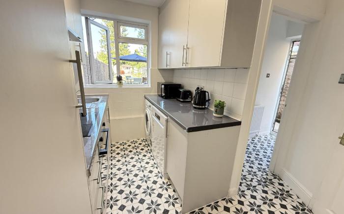 Cosy and comfy 4-bed house in Burnham Slough Near Legoland  and Winsdor Castle
