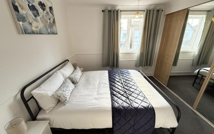 Cosy and comfy 4-bed house in Burnham Slough Near Legoland  and Winsdor Castle