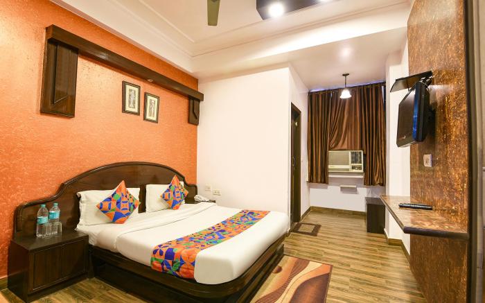 FabHotel Delhi Continental