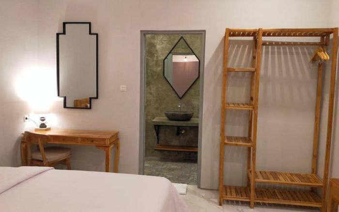 Clean room with comfortable bed