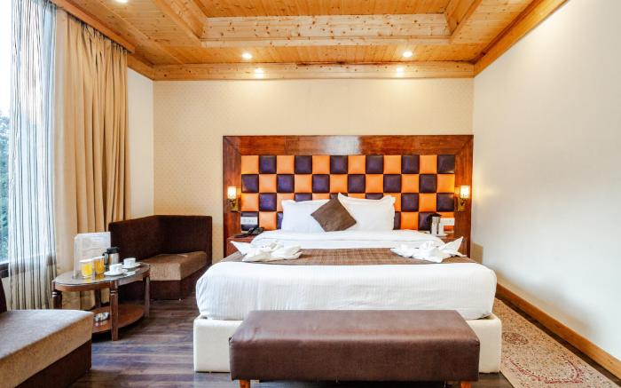 Tribhav Rohtang Heights Resort
