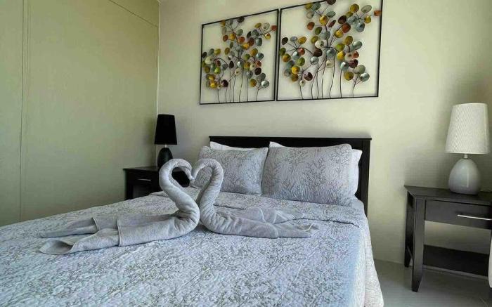 Enjoy The Breeze and Scenery from the 20th Floor!