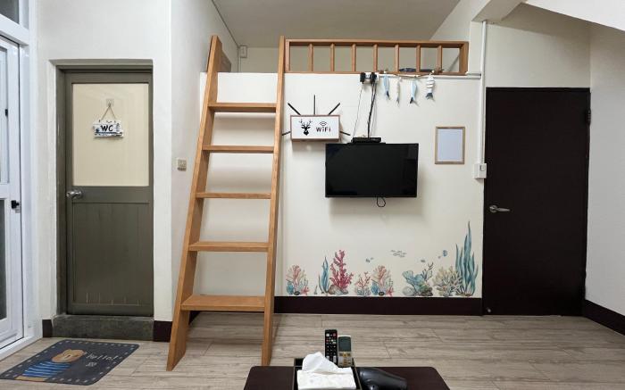 Independent Room for Girl Students (Girls Only)