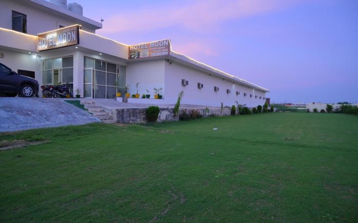 Hotel Moon -Near Bus Stand Panipat