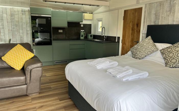 Cwtch Glanmordy by Aberporth Beach Holidays