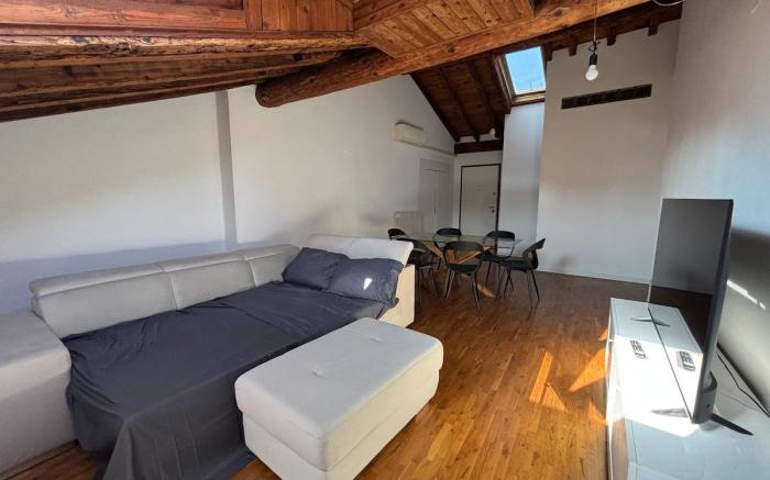 Loft mansardato sullo skyline di Bergamo