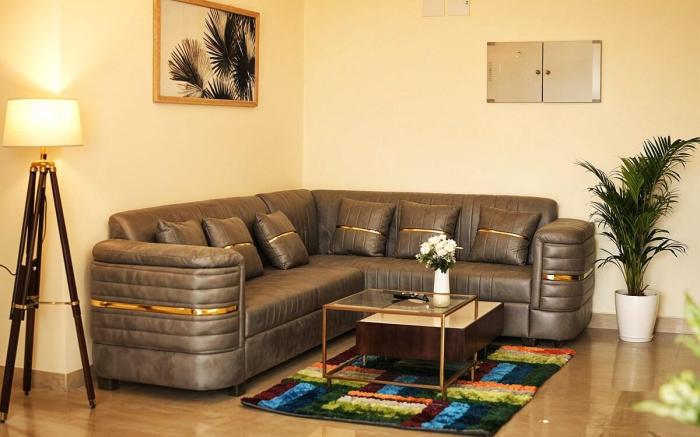 Skydeck Apartment 1BR unit Near Taj by Homeyhuts-1