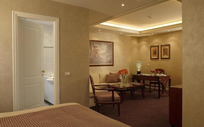 Theoxenia House Hotel