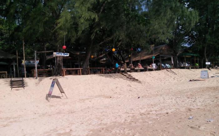 Chill Chill Long Beach Hostel