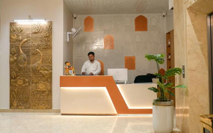 Hotel Midas Inn