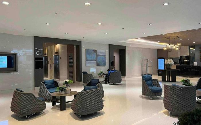 2BR Unit in Shore residences Near NAIA