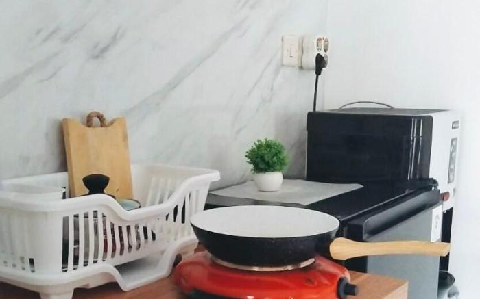 Loteng 19C comfy and spacious room to rent