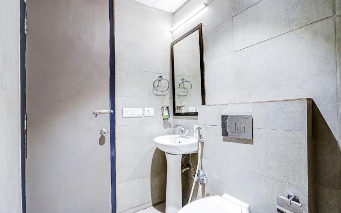 Super Townhouse Yashobhoomi Formerly Hotel Grand Tashree