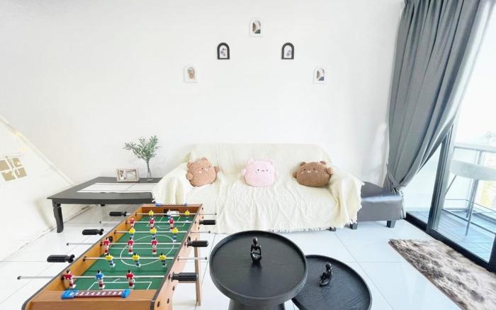 10 Pax,3BR,Next to Paradigm Mall Escape JB