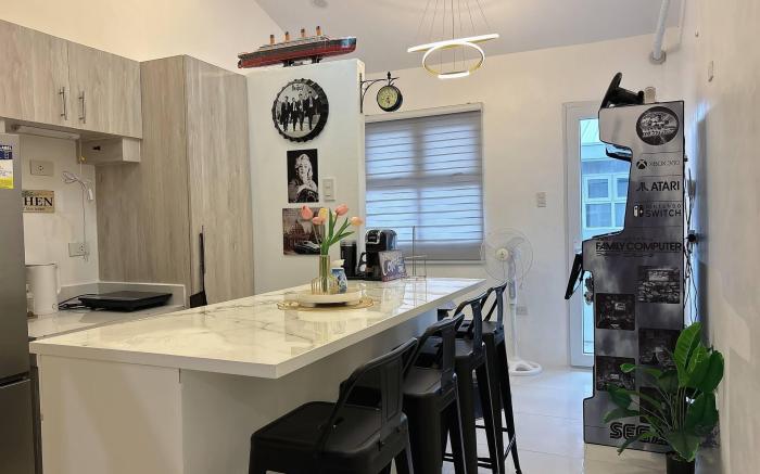 Cozy Loft Condo in Tanza with Arcade