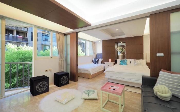 City Vibes | Foodie Paradise & Easy MRT Access