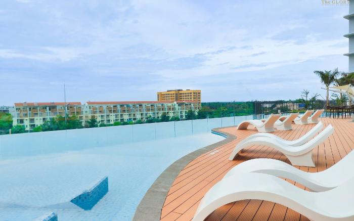 Homie's The Glory Apartment