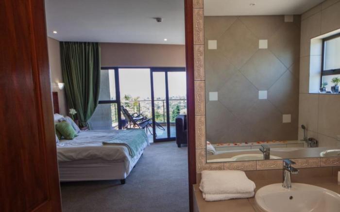 Over The Moon Guesthouse