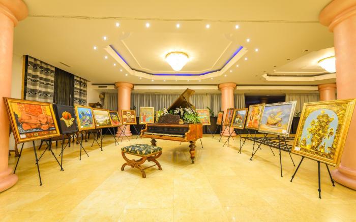 Phoenicia Grand Hotel