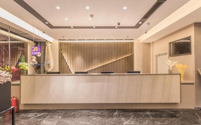 Home Inn Style Dalian Central Hospital Chunliu Metro Station Airport