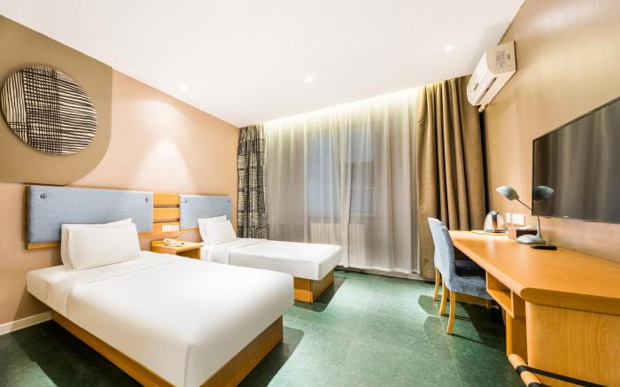 Home Inn Neo Jincheng International Trade Plaza Zezhou Road