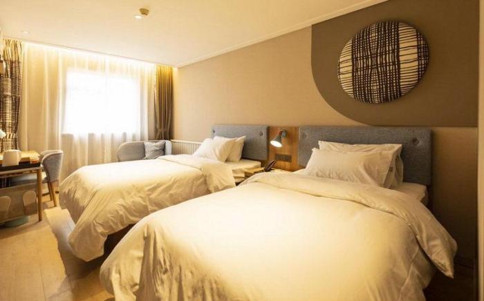 Home Inn Neo Qinhuangdao Railway Station Yanshan Avenue