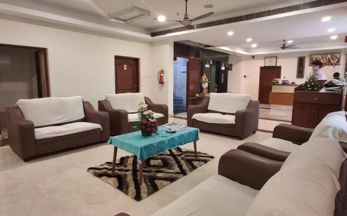 Dhanunjayas Luxury Hotel