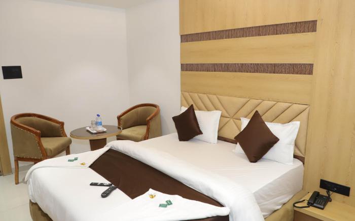 Hotel Classic  Banquets & Rooms