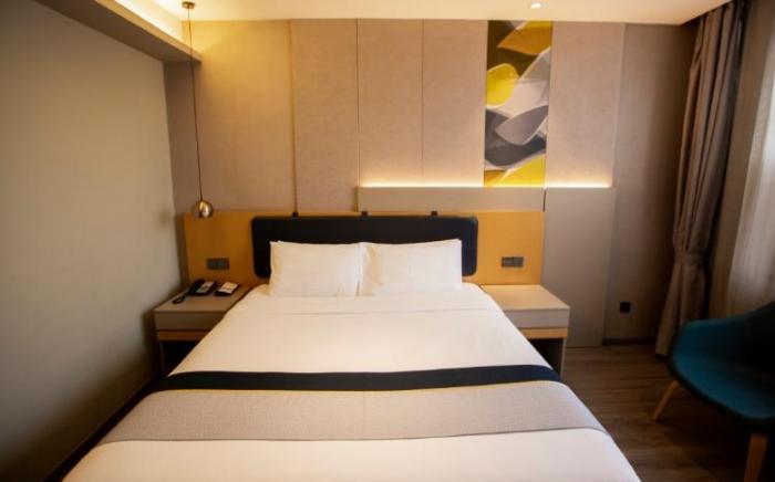 Home Inn Style Taian Feicheng Taixi Avenue Long-distance Bus Station