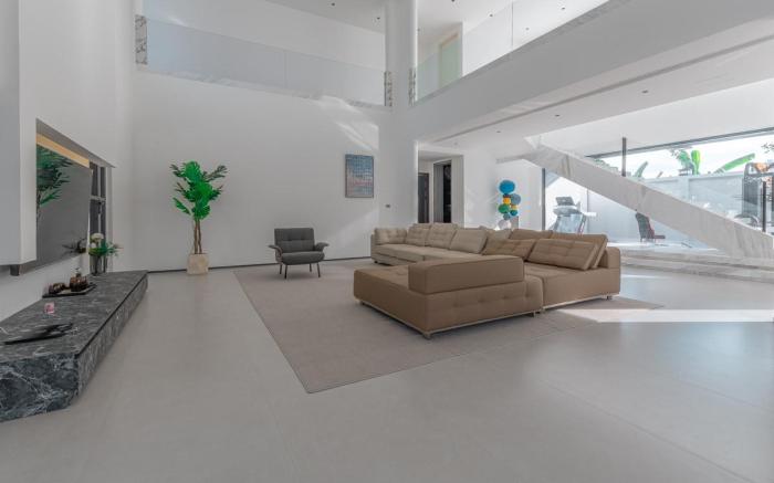 TML-R1 Luxury Villa 6 Bedrooms 8 Bathrooms 