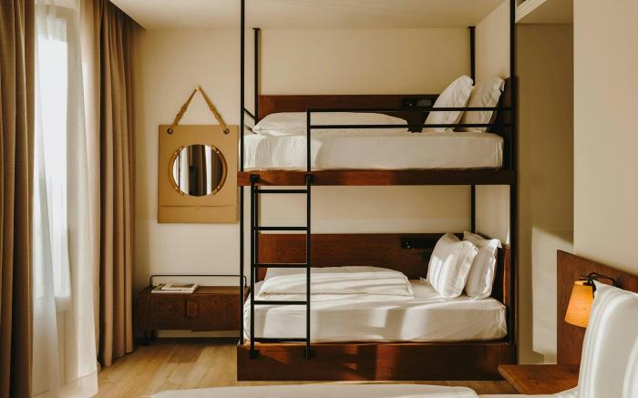 Casa Luz Hotel Plaça Universitat, Sonder