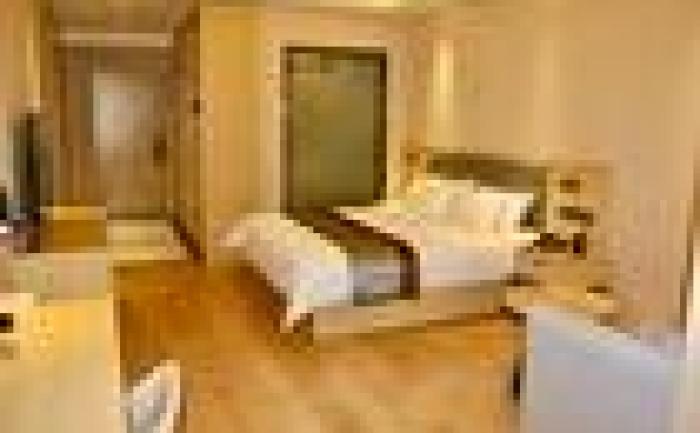 Home Inn Style Zhengzhou Xianghu Science and Technology Museum Fantawild Green Expo Park