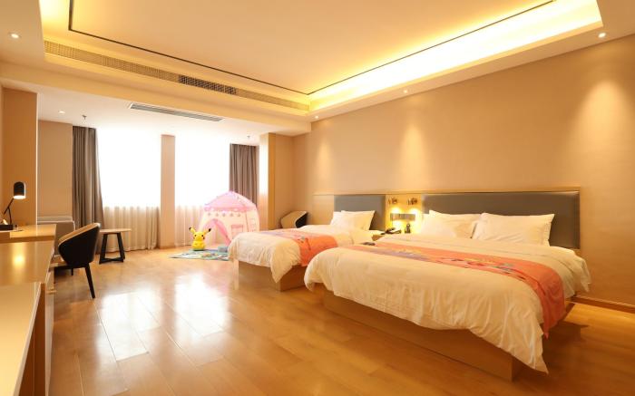 Home Inn Style Zhengzhou Xianghu Science and Technology Museum Fantawild Green Expo Park