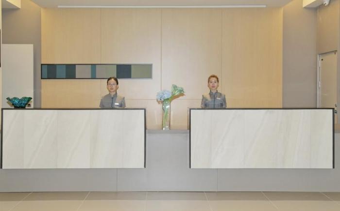 Home Inn Style Yantai Guanhai Road Haichang Fisherman's Wharf Seaside Bathing Beach