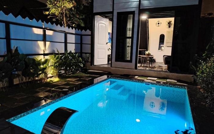 Tinyloft private pool M2