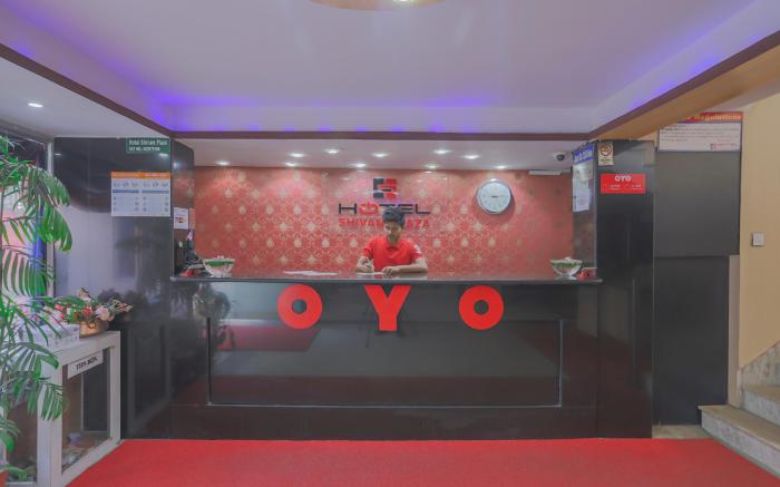 OYO 826 Hotel Hira Palace